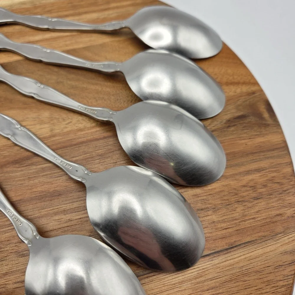 Set Of 8 Oneida Cantata Pattern Stainless Steel 7